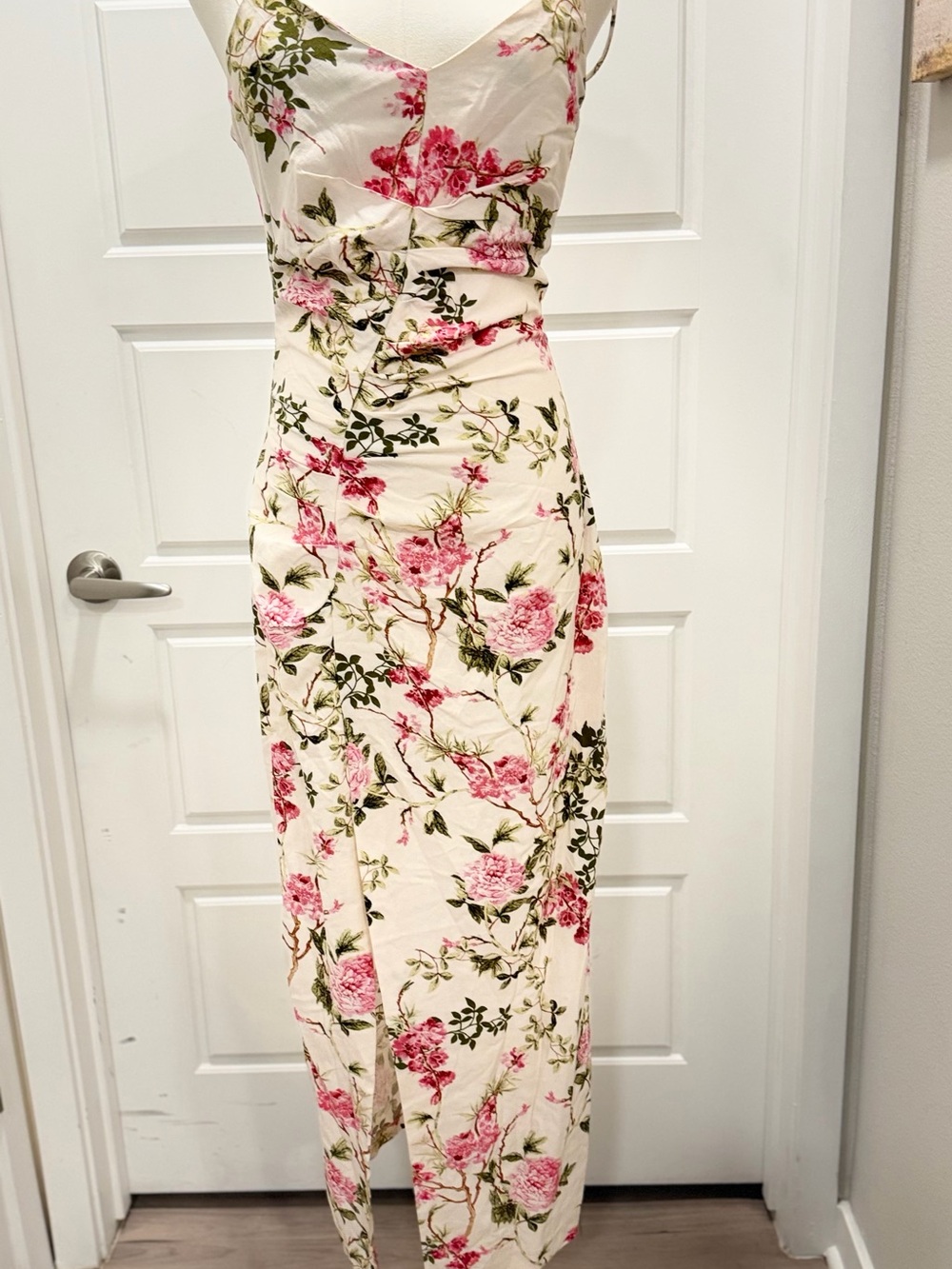 Zara Floral Ruched Midi Dress in Cream and Pink NWT - Picture 2 of 6